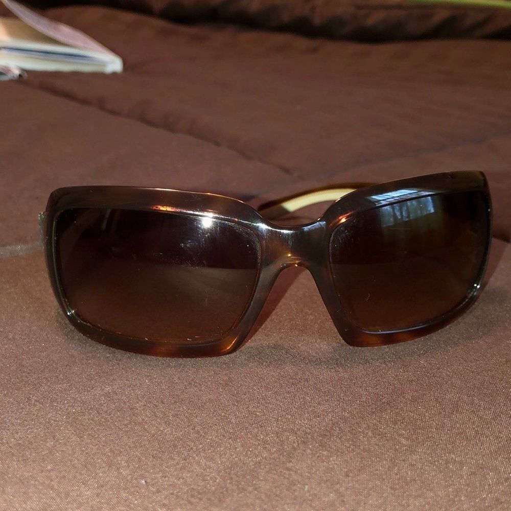Prada sunshades - Picture 11 of 12
